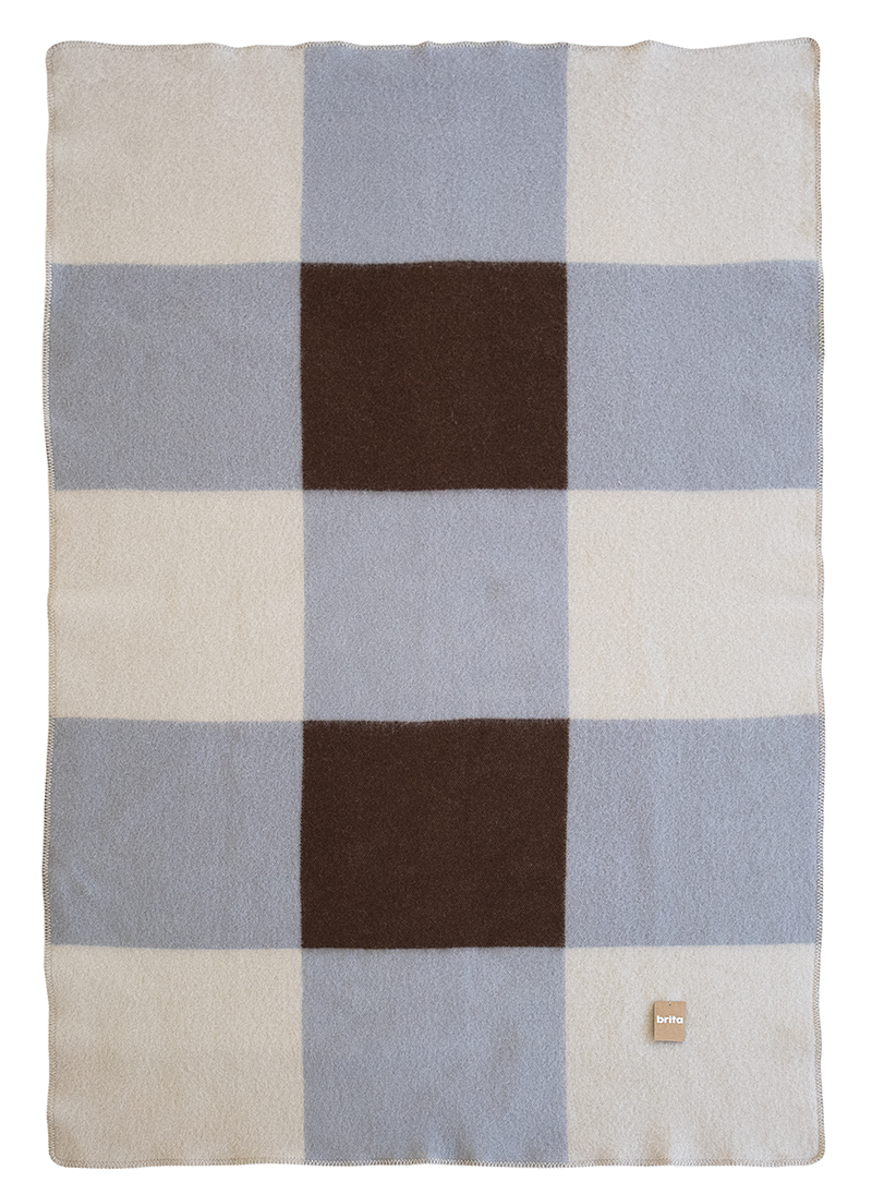 brita-sweden-throw-pop-brown-blue