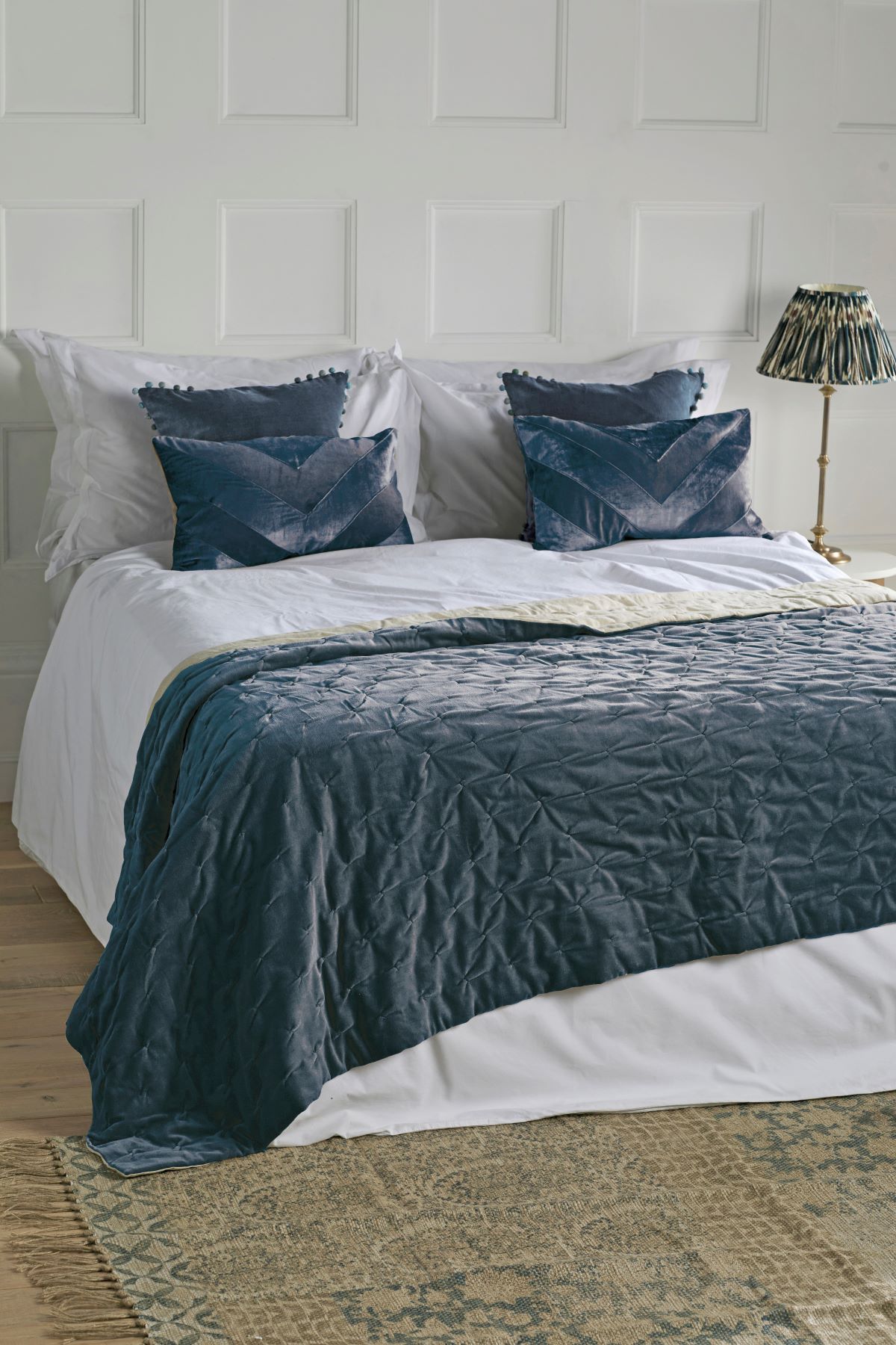 walton-co-bedspread-velvet-navy