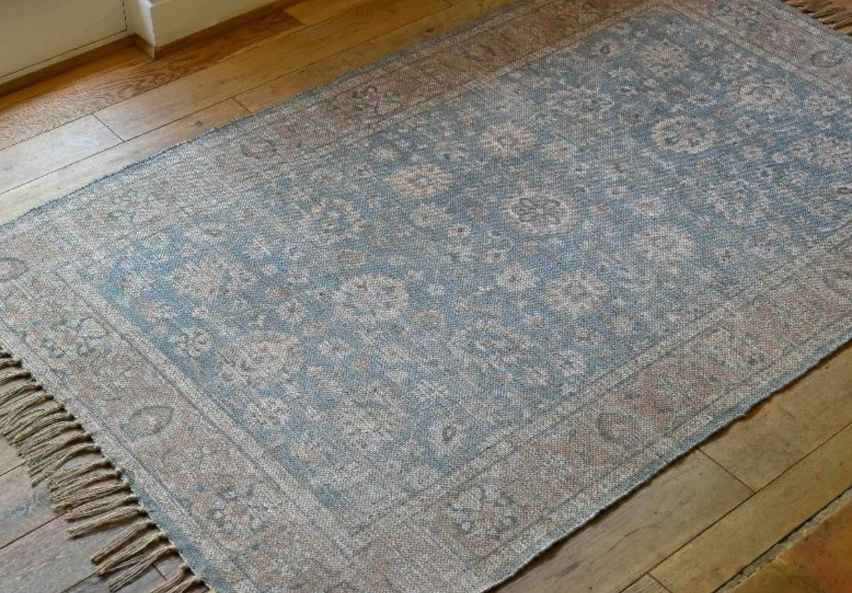 walton-co-rug-lily